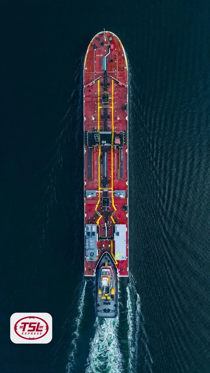 International freight forwarding by sea and air